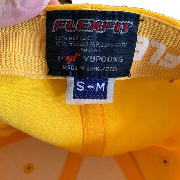 Los Angeles LA LAKERS PHIL JACKSON 10 CHAMPIONSHIPS RING BANNER X HAT PJ… - Picture 5 of 6